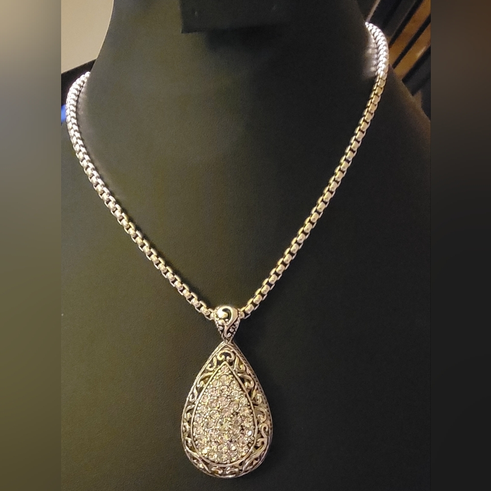 Bold Statement Solid Necklace With Stunning Penda… - image 3